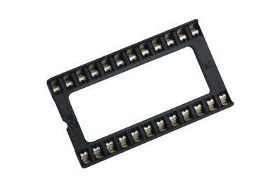 피치 15.24mm PCB 널 연결관의 까만 IC 소켓 복각 정연한 구멍 줄